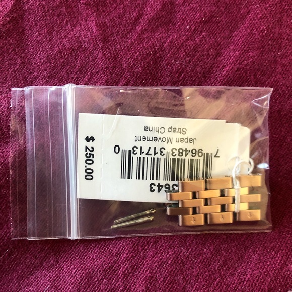 Michael Kors watch and bracelet - Picture 6 of 6